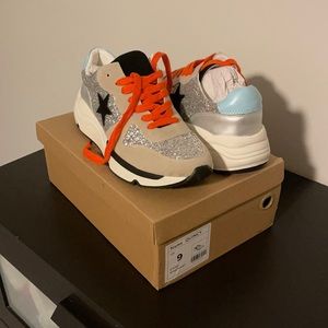 New in box Quincy sneakers- Shop Talulah - size 9